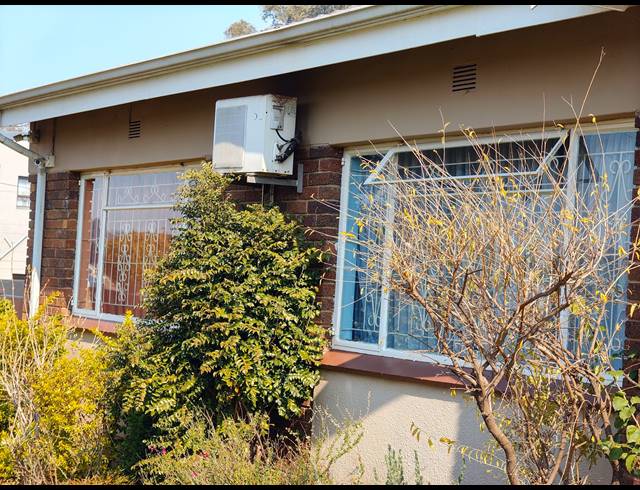 3 BEDROOM HOUSE FOR SALE IN LENNOXTON